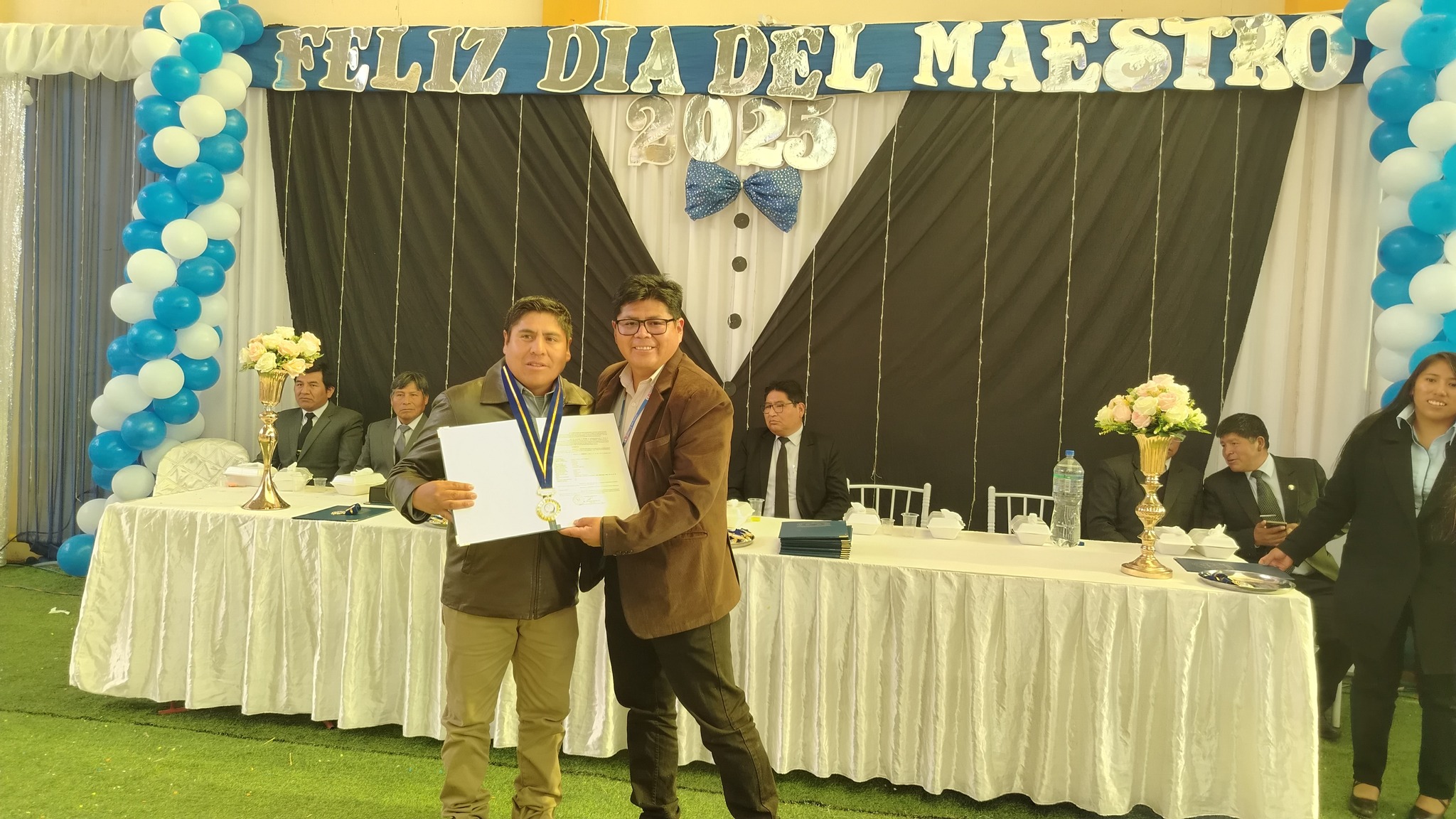 CEREMONIA Y RECONOCIMIENTO POR EL DIA DEL MAESTRO